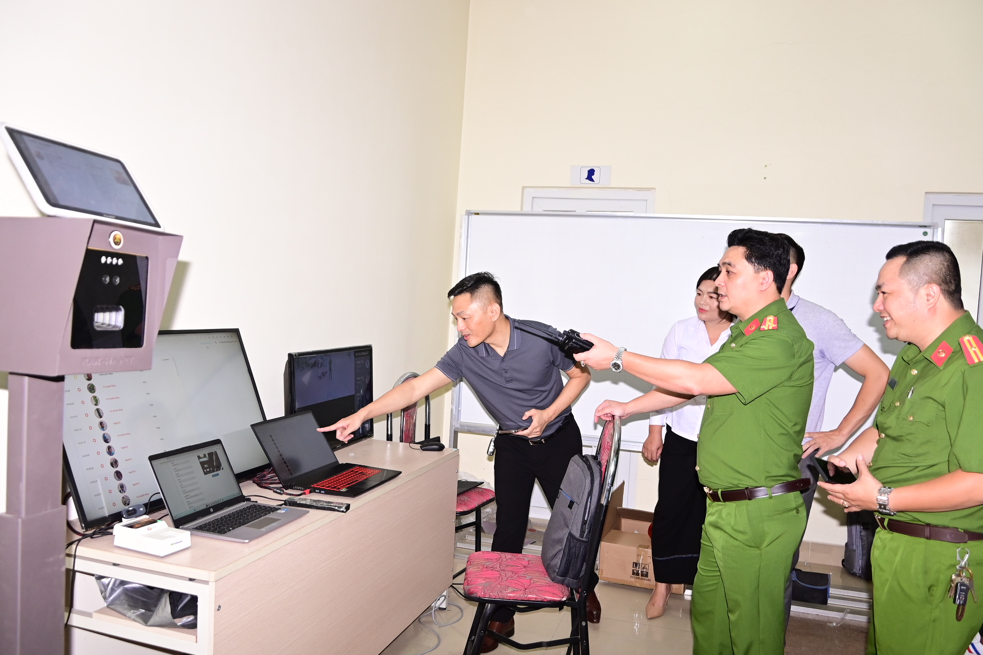 Thư cảm ơn Phòng Cảnh sát Quản lý hành chính về trật tự xã hội
